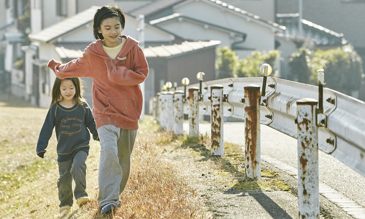 دانلود فیلم Shoplifters 2018 (دله دزدهای فروشگاه) زیرنویس فارسی